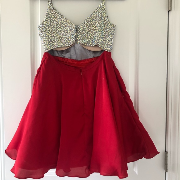 Homecoming dress - Picture 3 of 3